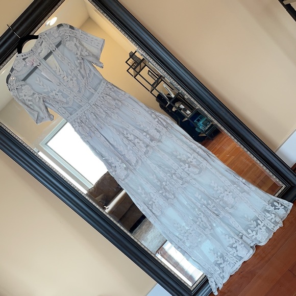 Pink Lily Crossing Paths Lace Maci Grey Romper NWT - Picture 9 of 12